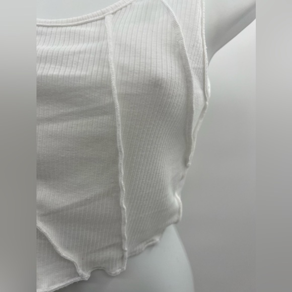 Urban Outfitters BDG Women's White Tank Top Cropped Stretch Soft Sleevel… - Picture 3 of 4